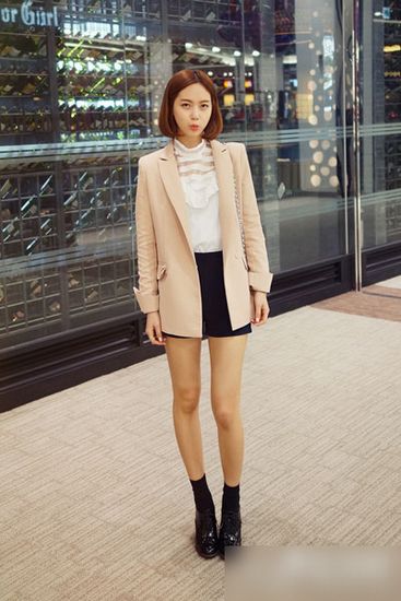 最新款小西装搭配 女神范儿出街
