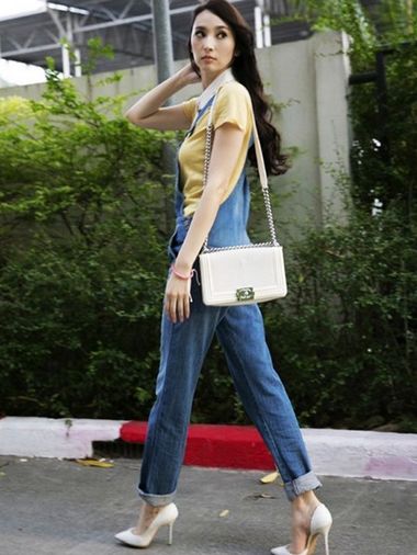 吴佩慈穿衣支招 领略女王百变魅力(图4)