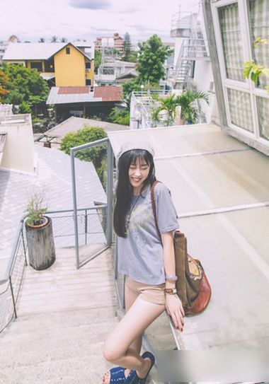 八月出游 双肩包+短裤的潮流客(图3)